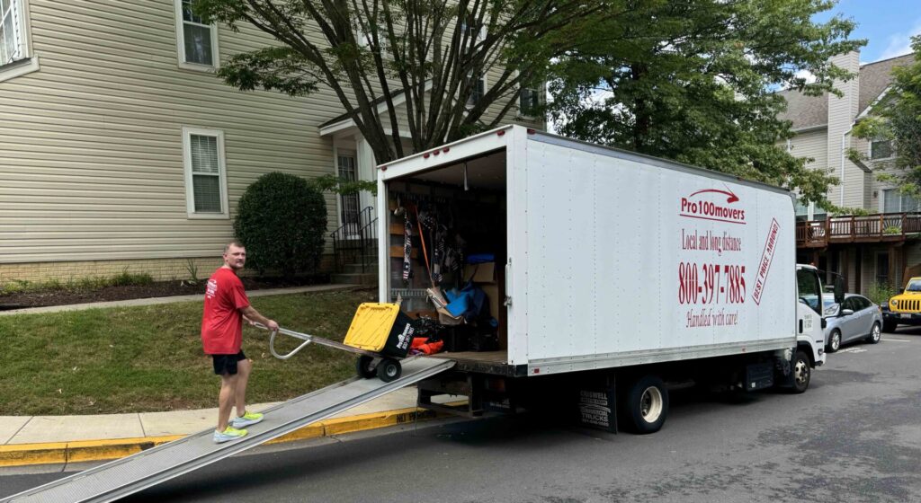 Moving During the Holidays: Tips to Stay Organized | Pro100Movers North Bethesda MD, Pro100movers