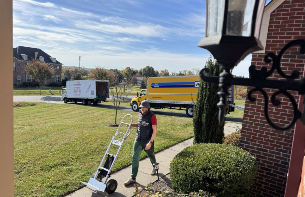 How to Handle Moving Stress During the Fall Season, Pro100movers